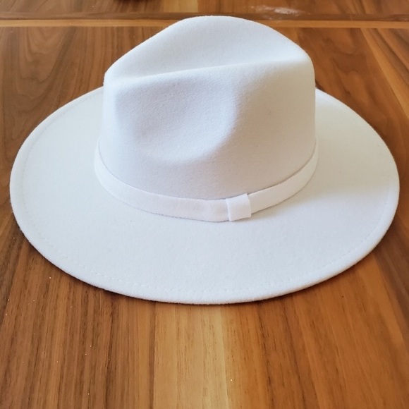 Other - 🌿 White Fedora